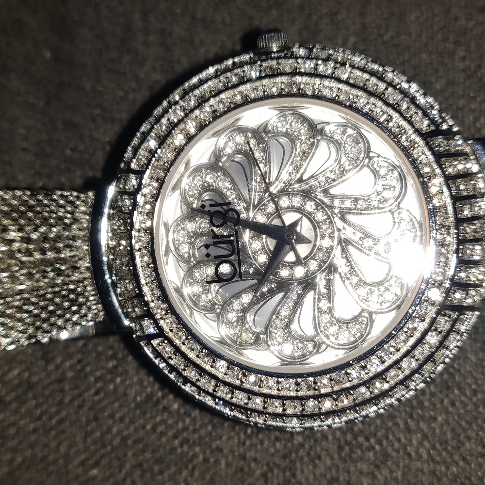 Women's Silvertone Crystal Watch - Picture 9 of 9